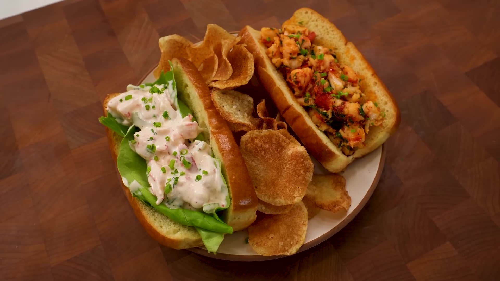 Budget seafood sandwich superior to pricey lobster rolls