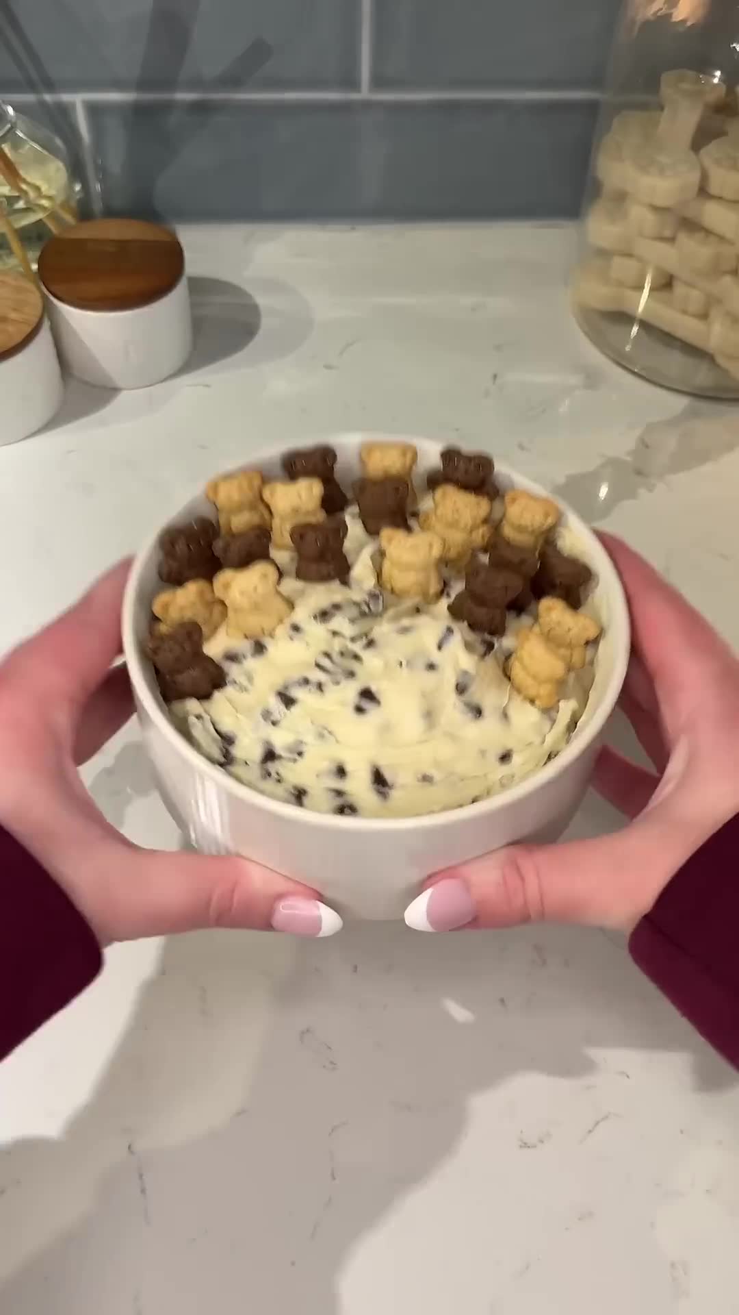 Raw cookie flavor without baking risk in shareable format