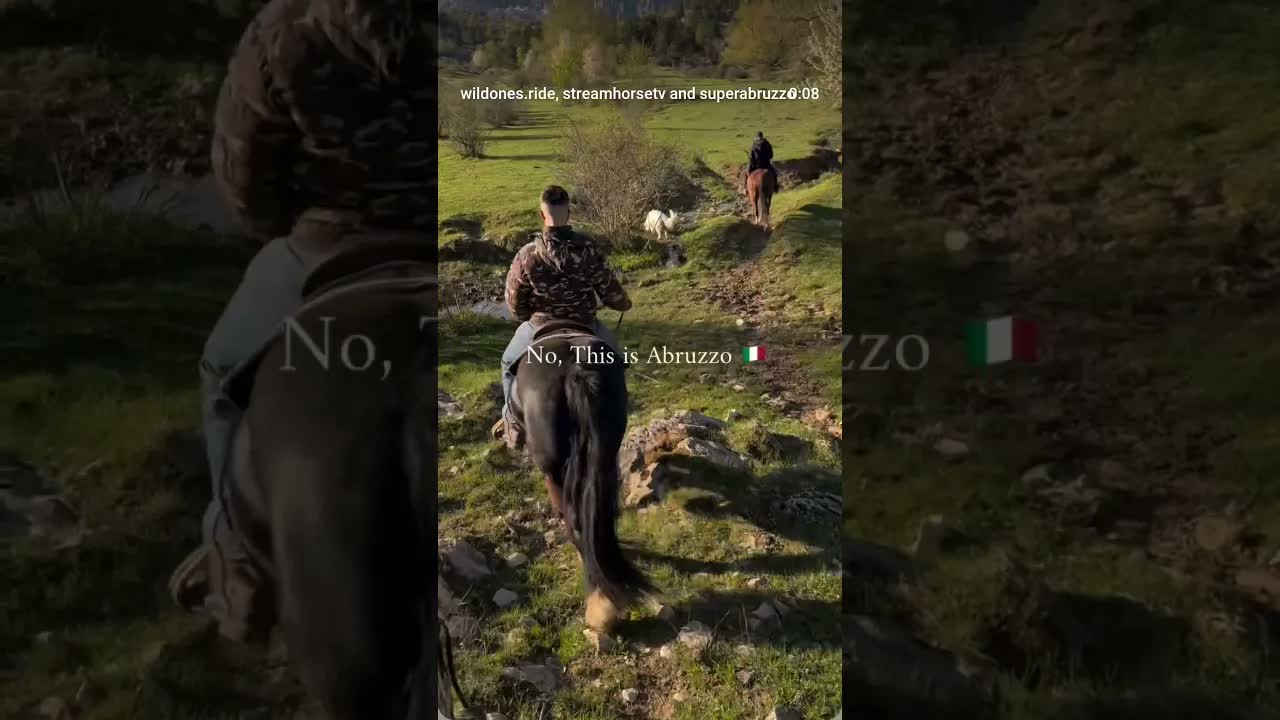 Wyoming? No, this is Abruzzo, Italy. 🐎⛰️