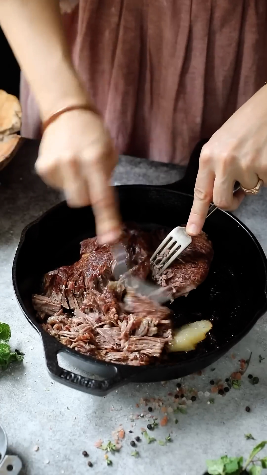 Roast beef sandwich with sweet onions and au jus