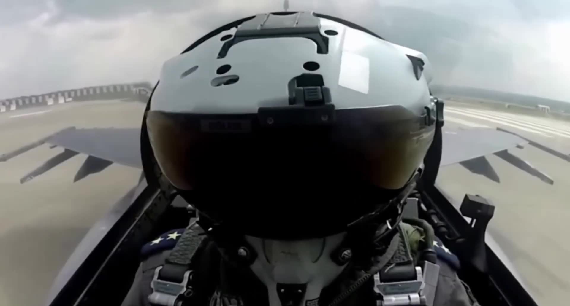 USAF Thunderbird 5 pilot ejects safely from F-16C in Mojave Desert incident