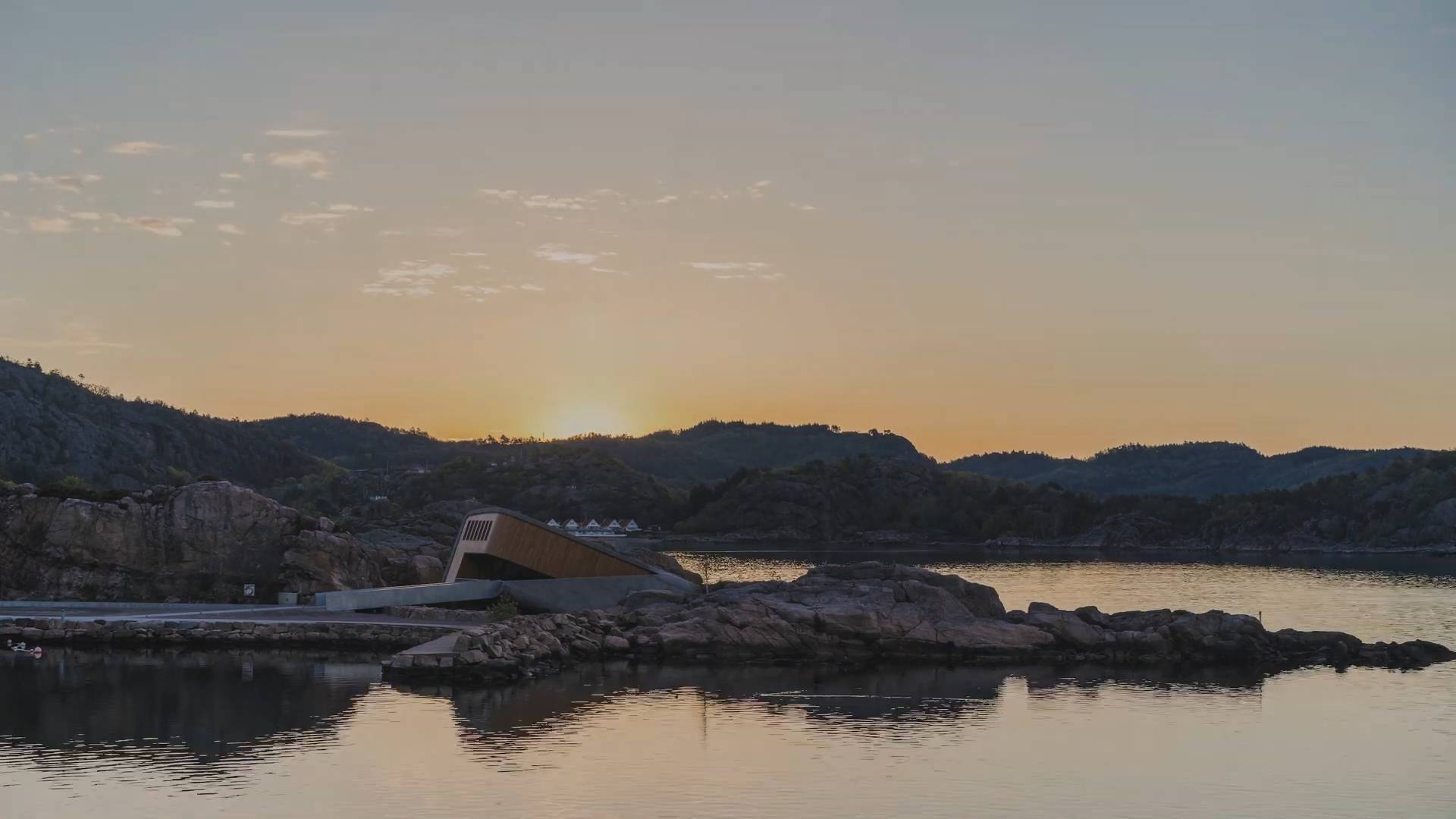 Under i Lindesnes, Norge | Verdens største undervannsrestaurant