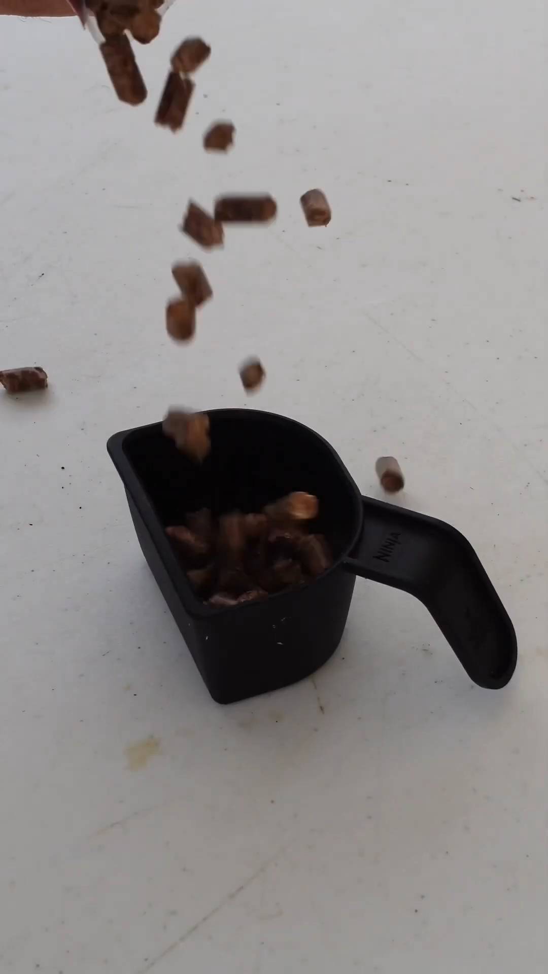 Easy outdoor grill & smoker solution