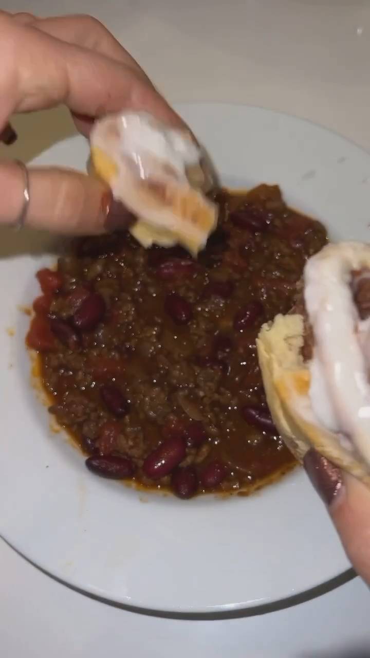 Sign that you need to try cinnamon rolls with chili